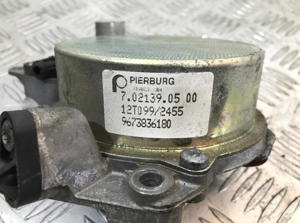 Насос вакуумный бу для Ford Mondeo 4 2.0 TDCi,  2012 г.