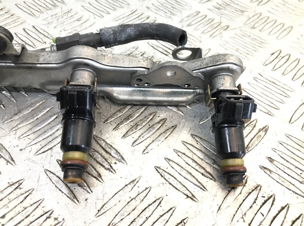 Топливная рампа бу для Honda Civic 8 1.8 i,  2008 г.