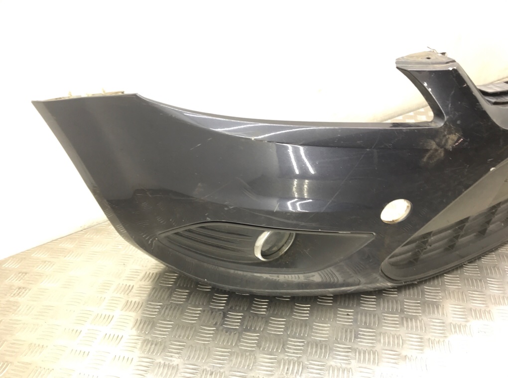 Бампер передний бу для Ford Focus 2 1.6 i,  2009 г.