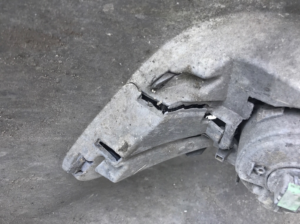 Бампер передний бу для Ford Focus 2 1.6 i,  2009 г.