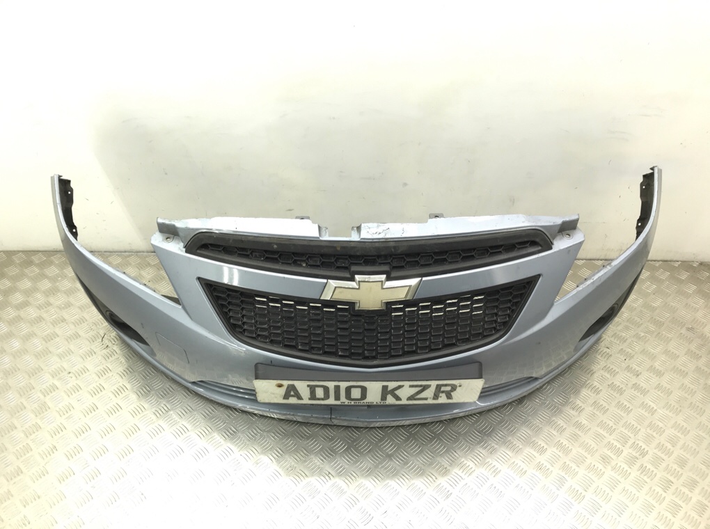 Бампер передний бу для Chevrolet Spark  1.0 i,  2010 г.