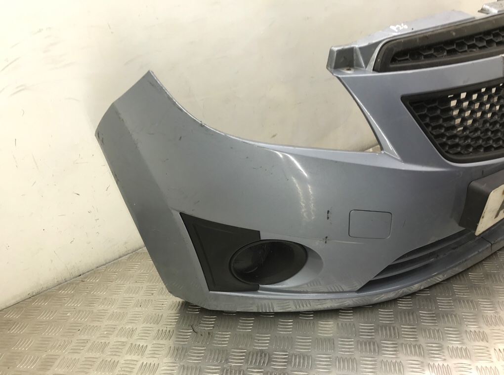 Бампер передний бу для Chevrolet Spark  1.0 i,  2010 г.