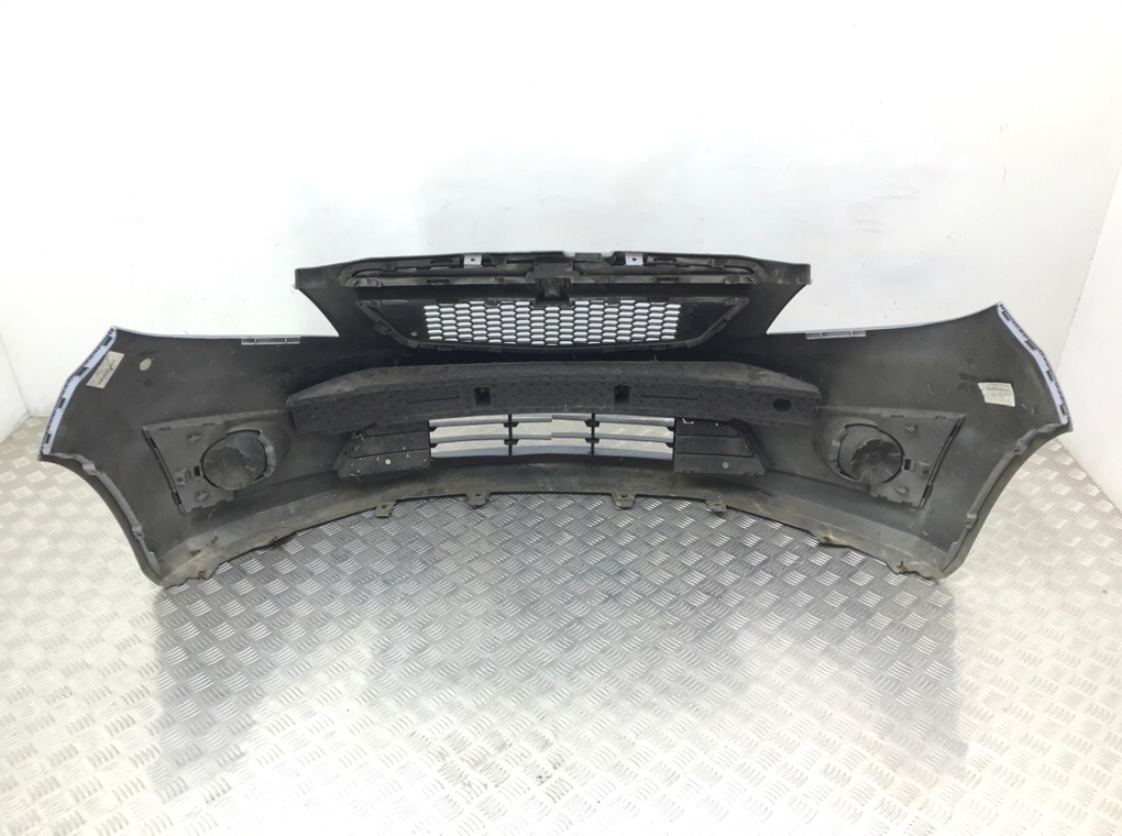 Бампер передний бу для Chevrolet Spark  1.0 i,  2010 г.