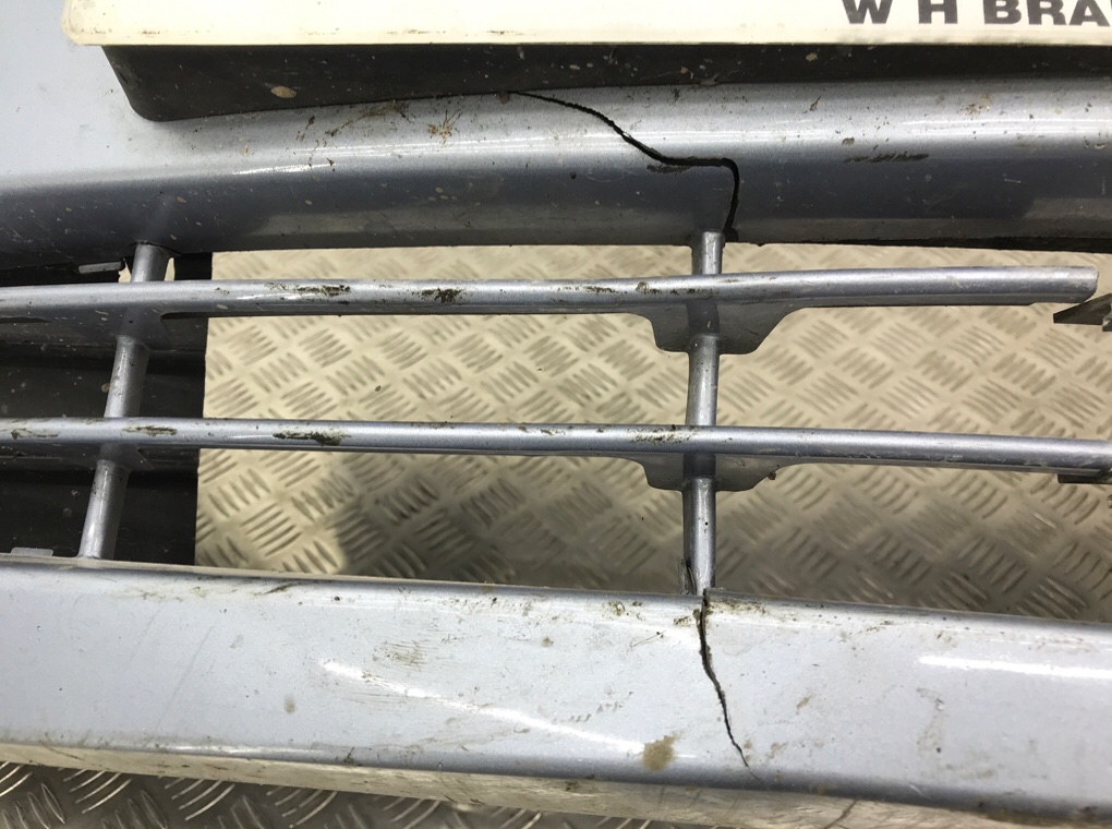 Бампер передний бу для Chevrolet Spark  1.0 i,  2010 г.