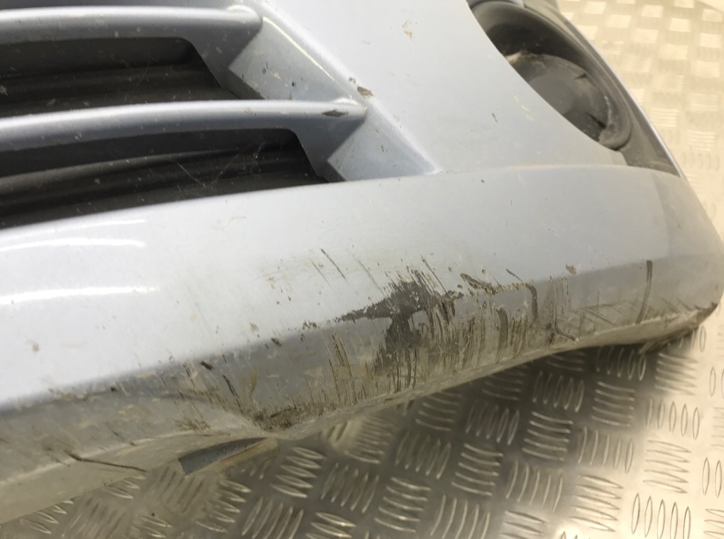 Бампер передний бу для Chevrolet Spark  1.0 i,  2010 г.