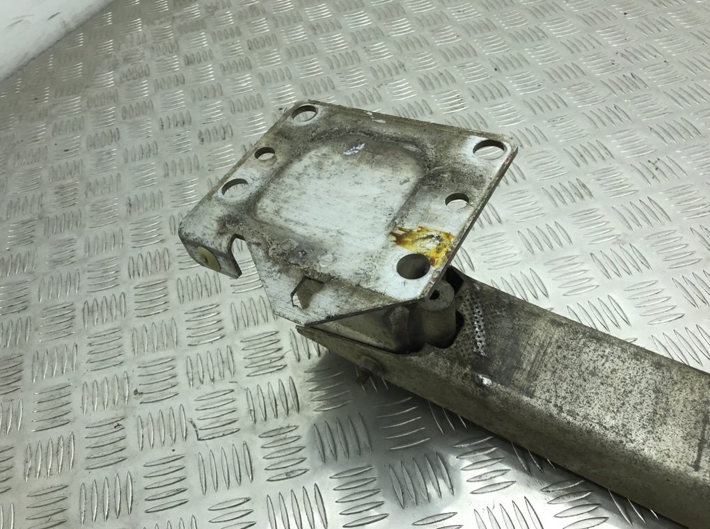 Усилитель бампера переднего бу для Peugeot 308 T7 1.6 HDi,  2009 г.