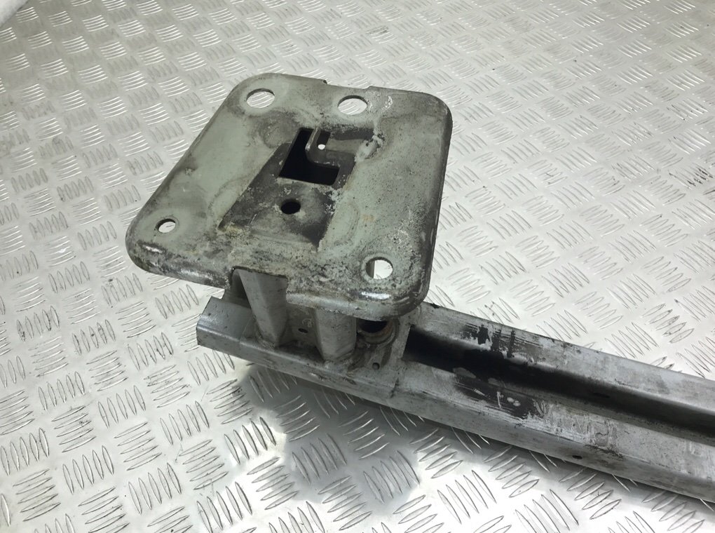 Усилитель бампера переднего бу для Renault Trafic 3 1.6 CDTI,  2015 г.