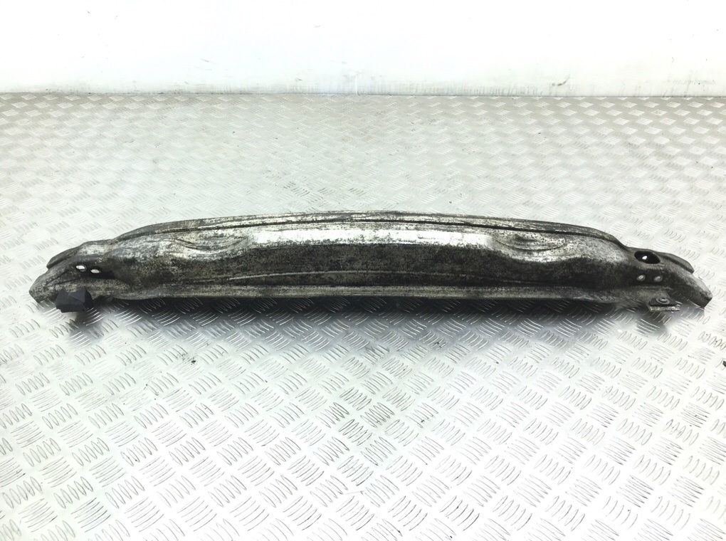 Усилитель бампера переднего бу для Audi A6 C6 2.0 TDi,  2008 г.