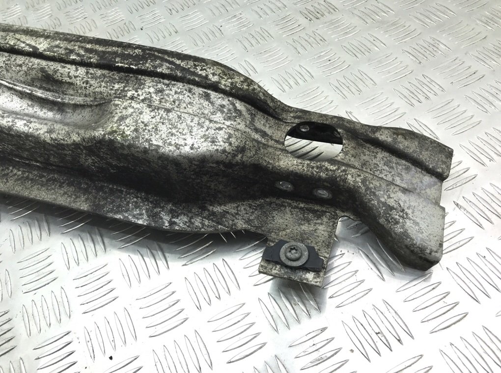 Усилитель бампера переднего бу для Audi A6 C6 2.0 TDi,  2008 г.