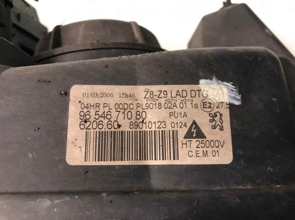 Фара правая бу для Peugeot 607  3.0 i,  2006 г.
