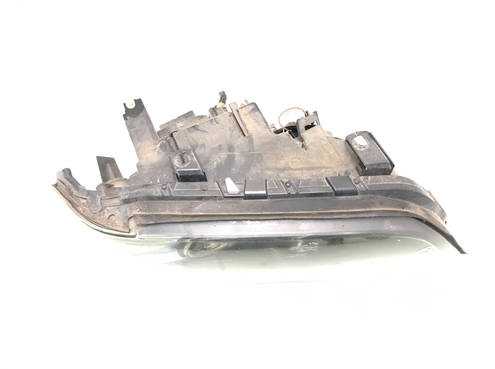 Фара правая бу для BMW X5 E53 3.0 TD, 2003 г. Фара правая бу для BMW X5 E53 3.0 TD, 2003 г.