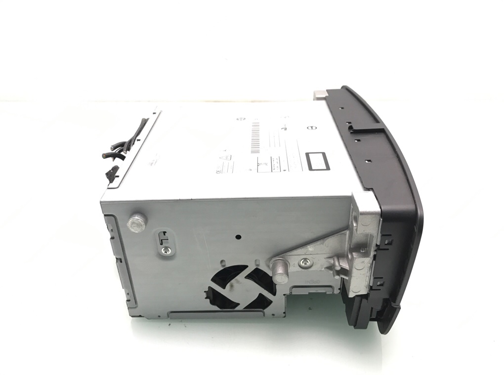 Магнитола бу для Mercedes A W176 2.2 CDi, 2014 г. Магнитола бу для Mercedes A W176 2.2 CDi, 2014 г.