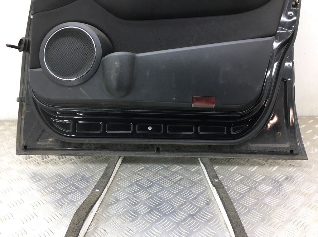 Дверь передняя правая бу для Mercedes A W169 2.0 CDi,  2007 г.