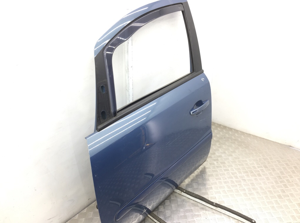 Дверь передняя левая бу для Opel Zafira B 1.6 i, 2008 г. Дверь передняя левая бу для Opel Zafira B 1.6 i, 2008 г.