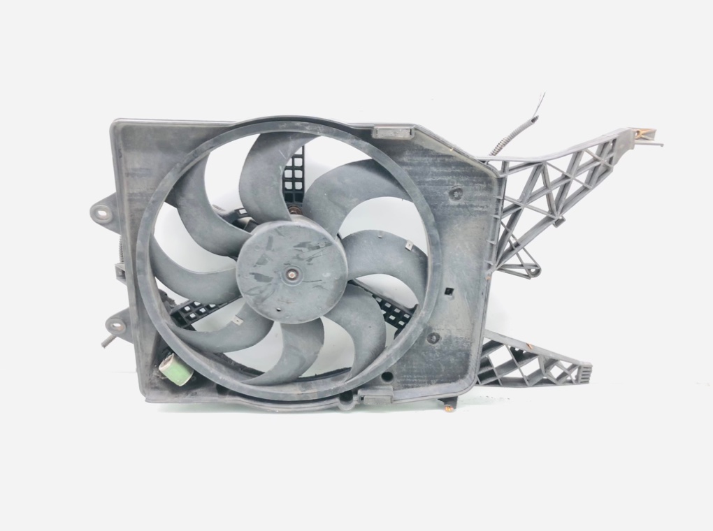 Вентилятор радиатора бу для Opel Corsa D 1.3 CDTi, 2009 г.