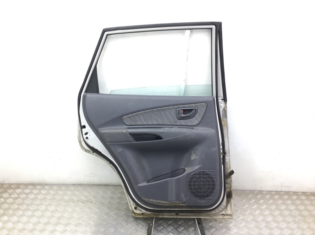 Дверь задняя левая бу для Hyundai Tucson 1 2.0 CRDi,  2005 г.