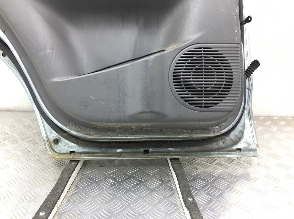 Дверь задняя левая бу для Hyundai Tucson 1 2.0 CRDi,  2006 г.