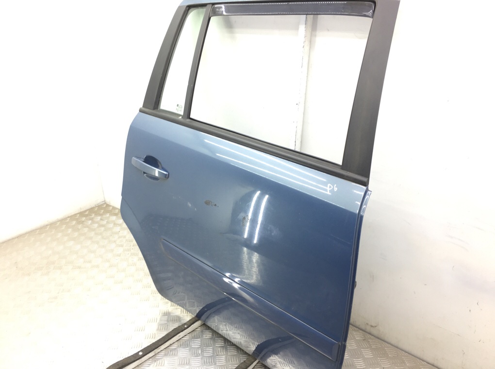 Дверь задняя правая бу для Opel Zafira B 1.6 i, 2008 г. Дверь задняя правая бу для Opel Zafira B 1.6 i, 2008 г.