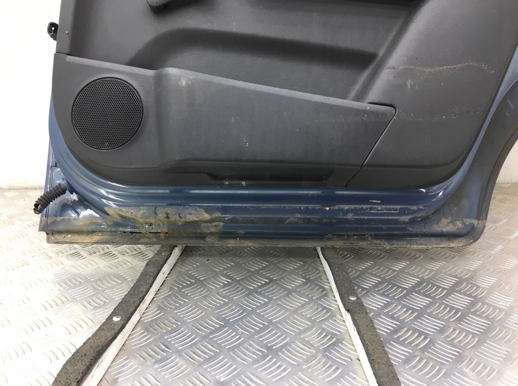 Дверь задняя правая бу для Opel Zafira B 1.6 i, 2008 г. Дверь задняя правая бу для Opel Zafira B 1.6 i, 2008 г.