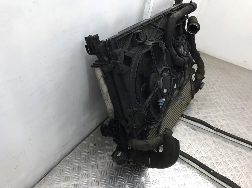 Кассета радиаторов бу для Opel Vivaro 2 1.6 CDTI,  2016 г.