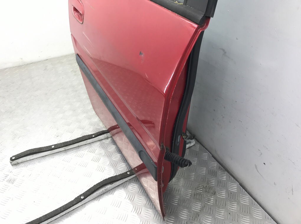 Дверь задняя правая бу для Hyundai Matrix 1 1.8 i,  2002 г.