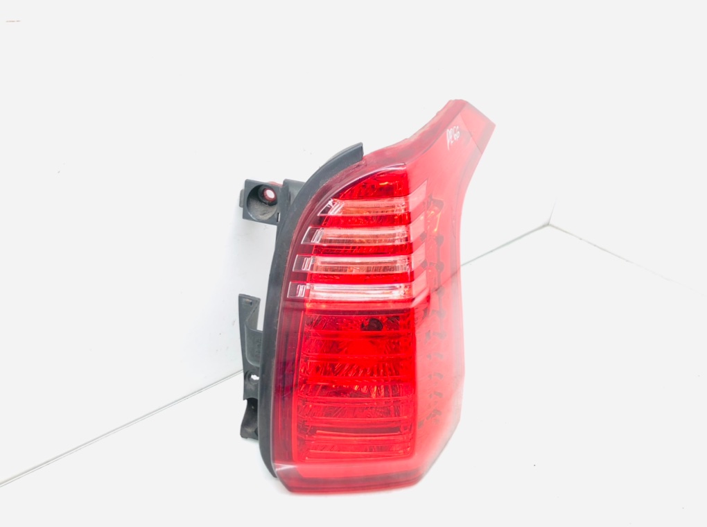 Фонарь задний правый бу для Peugeot 5008 1.6 i, 2010 г. Фонарь задний правый бу для Peugeot 5008 1.6 i, 2010 г.