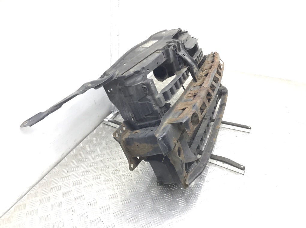 Панель передняя (телевизор) бу для Volkswagen Golf 6 2.0 TDi,  2010 г.