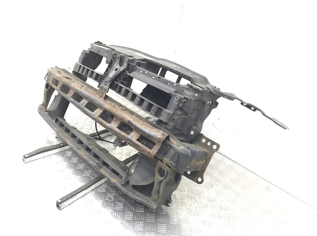 Панель передняя (телевизор) бу для Volkswagen Golf 6 2.0 TDi,  2010 г.