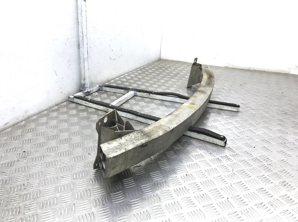 Усилитель бампера переднего бу для Audi A2  1.4 TDi,  2001 г.