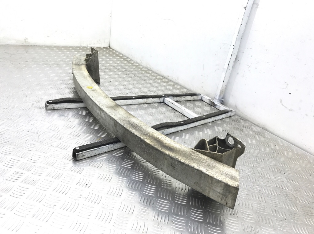 Усилитель бампера переднего бу для Audi A2  1.4 TDi,  2001 г.