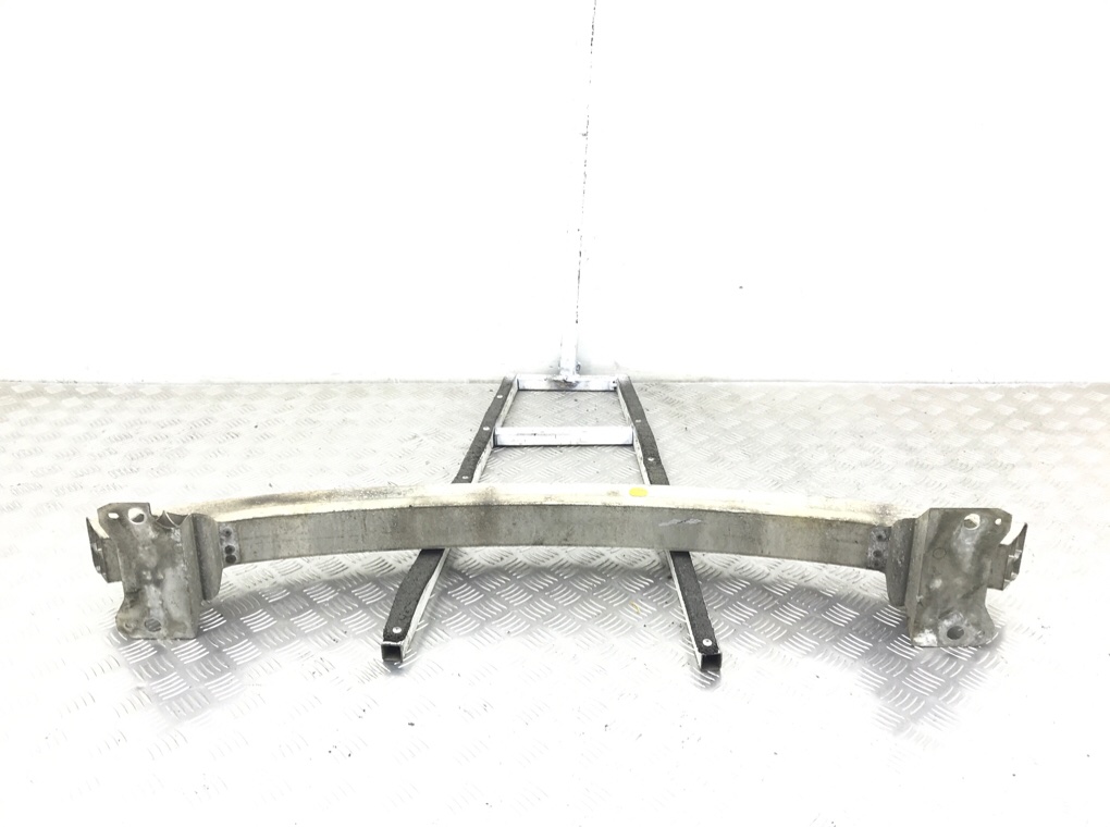 Усилитель бампера переднего бу для Audi A2  1.4 TDi,  2001 г.