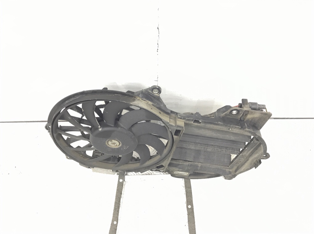 Вентилятор радиатора бу для Audi A6 C6 2.0 TDi,  2006 г.