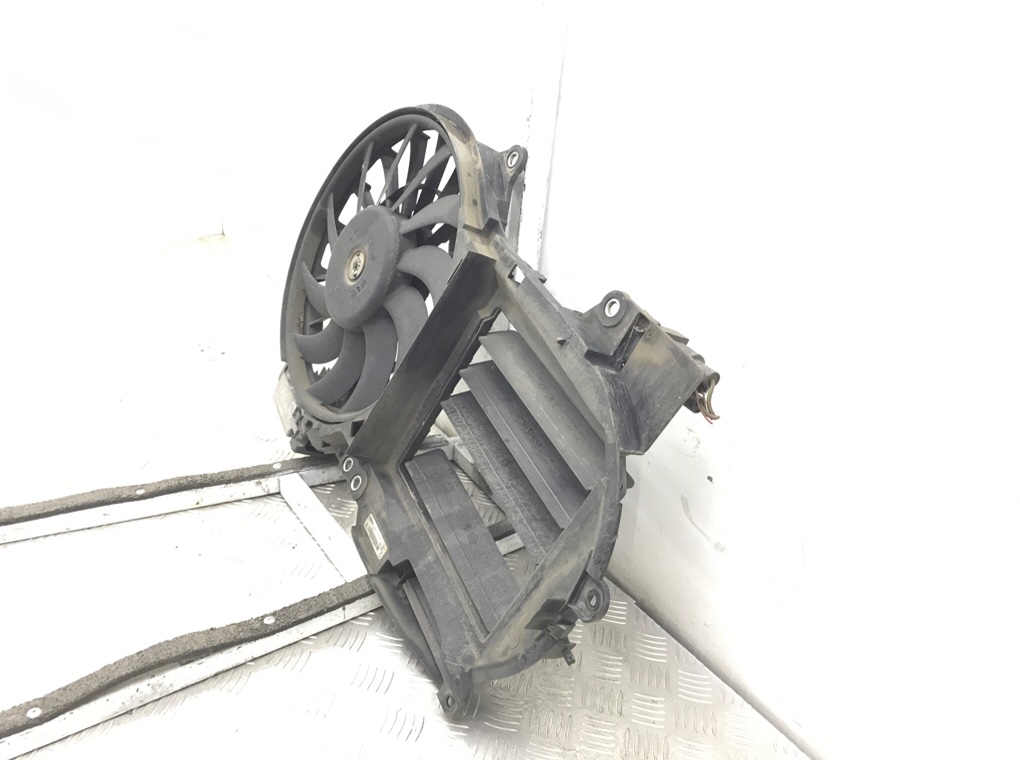 Вентилятор радиатора бу для Audi A6 C6 2.0 TDi,  2006 г.