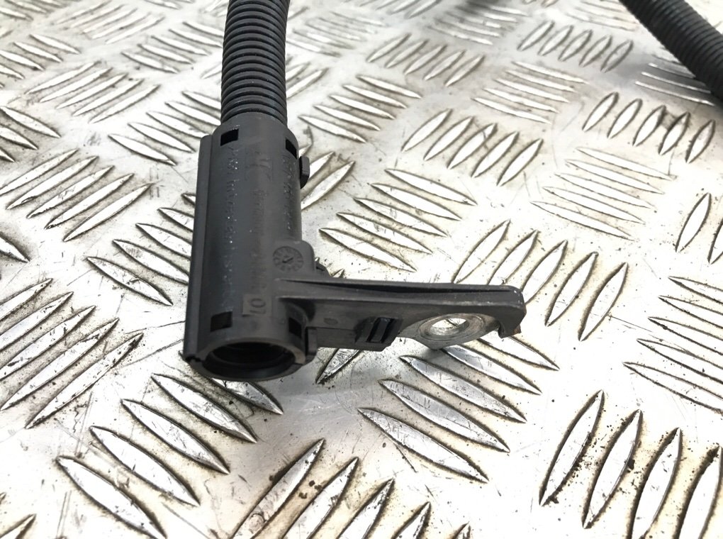 Плюсовой провод аккумулятора бу для Mercedes A W176 2.2 CDi, 2014 г. Плюсовой провод аккумулятора бу для Mercedes A W176 2.2 CDi, 2014 г.