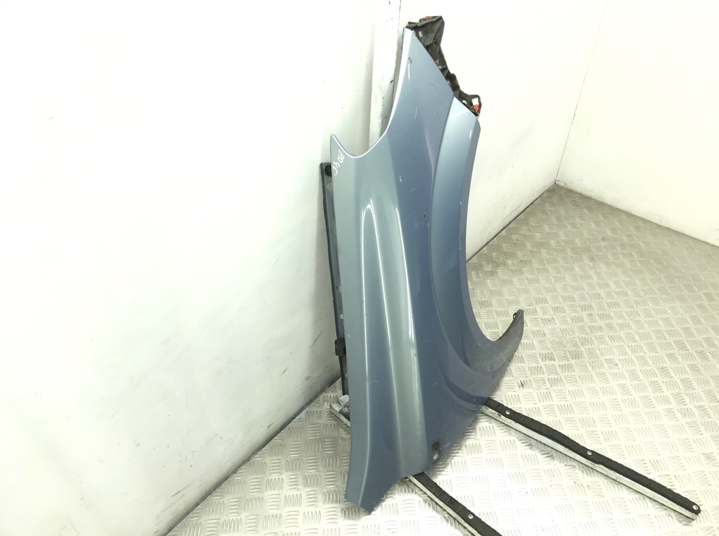 Крыло переднее правое бу для Opel Astra H 1.8 i,  2006 г.