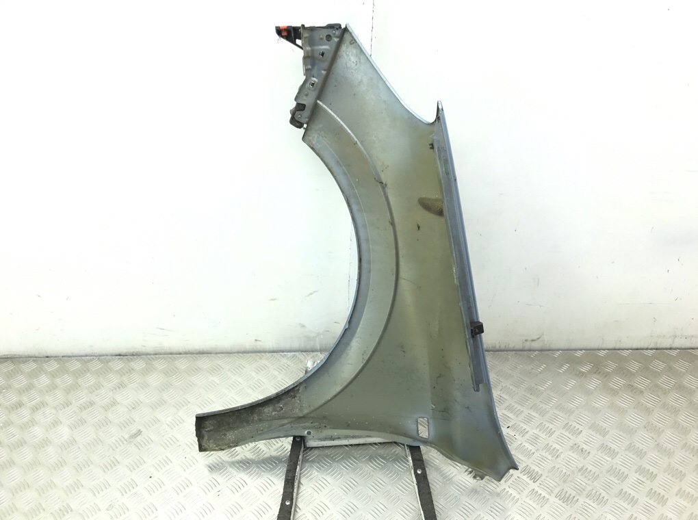 Крыло переднее правое бу для Opel Astra H 1.8 i,  2006 г.