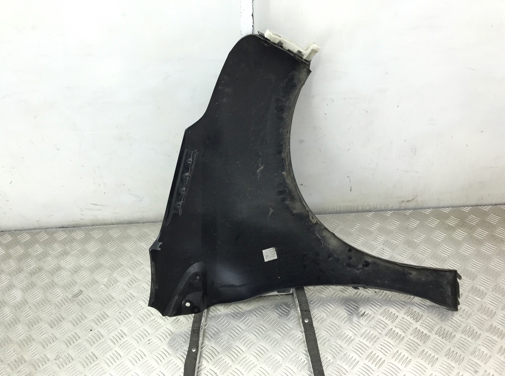Крыло переднее левое бу для Peugeot 208  1.4 HDi,  2012 г.
