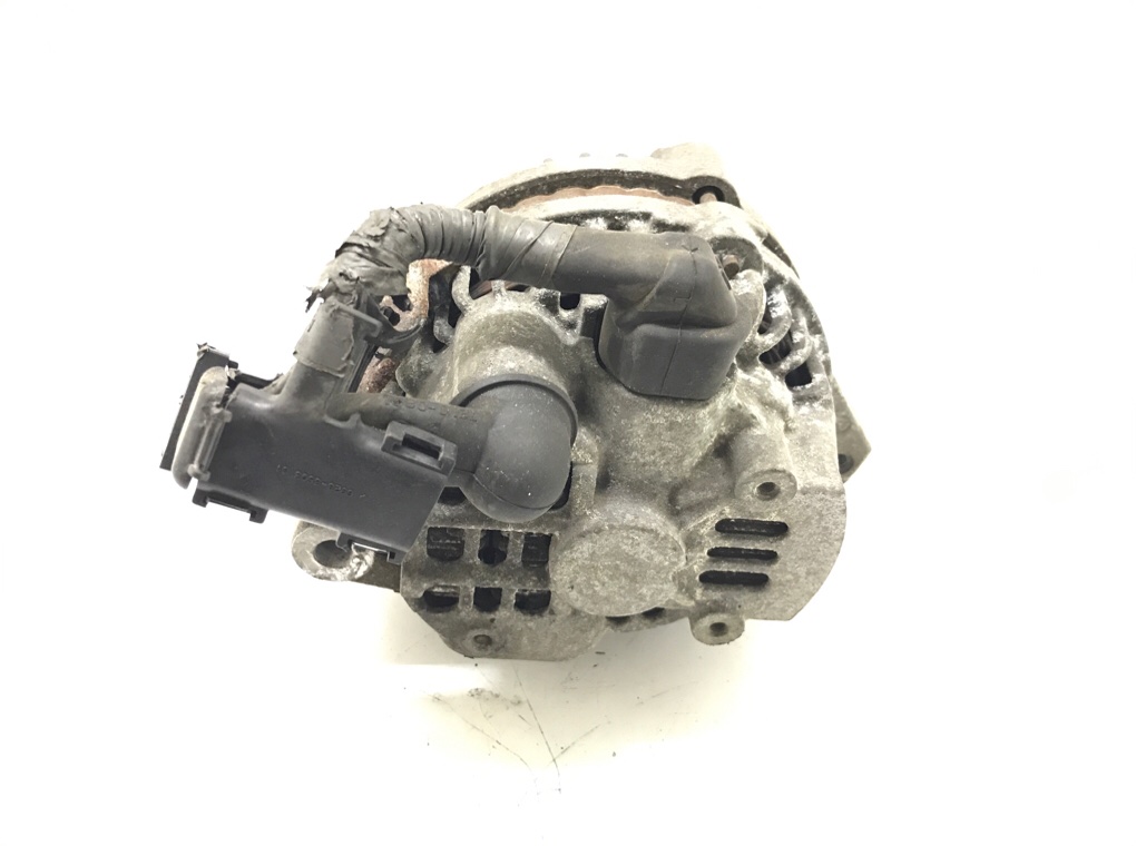 Генератор бу для Honda Civic 7 1.6 i,  2005 г.