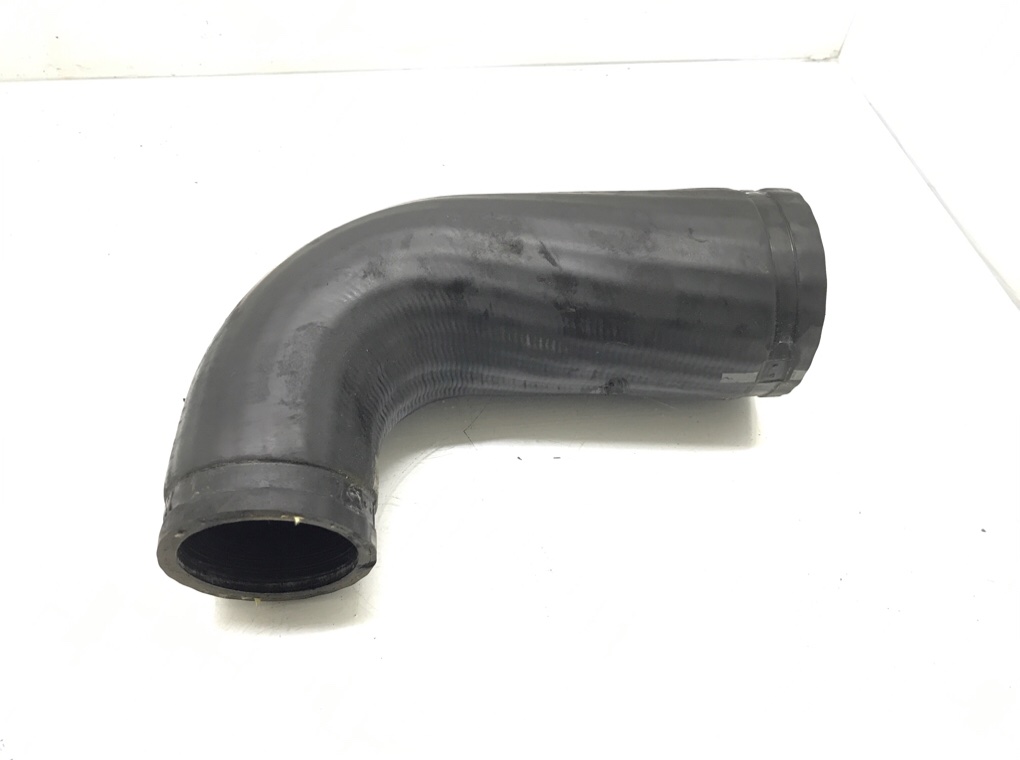 Патрубок интеркулера бу для Volvo XC90  2.4 D5,  2003 г.