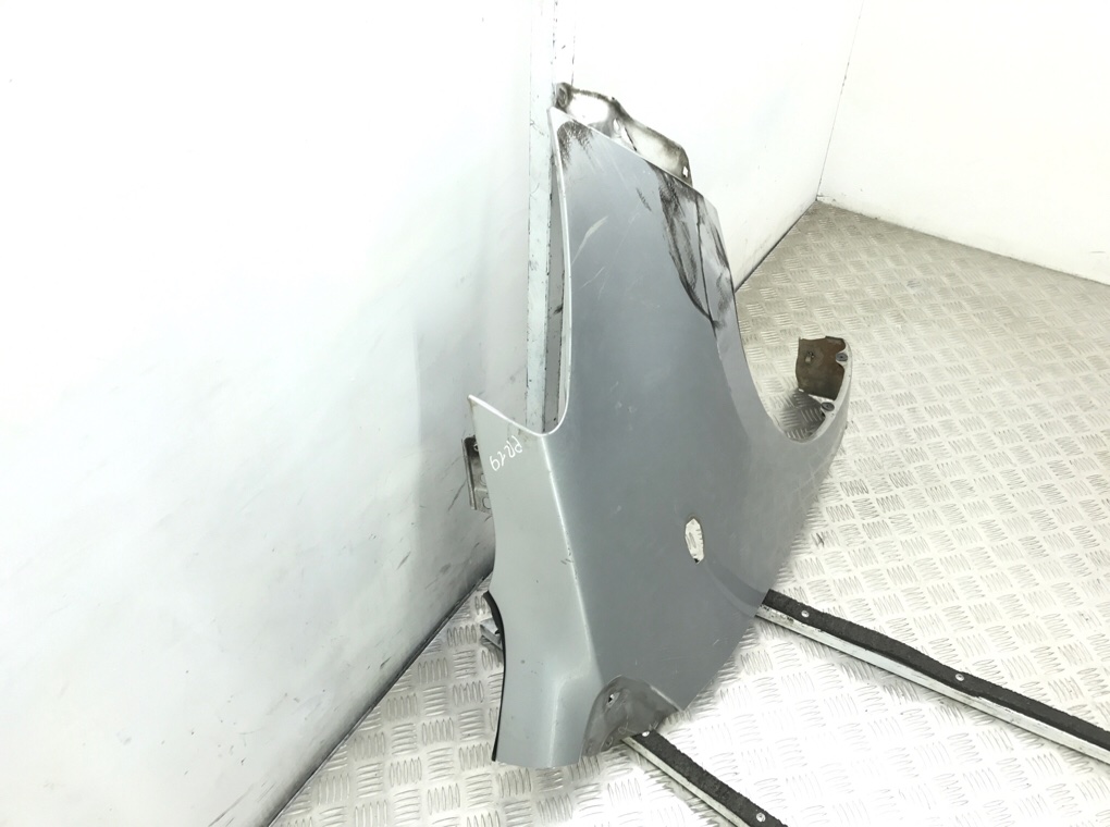 Крыло переднее правое бу для Toyota Yaris XP9 1.0 i,  2006 г.