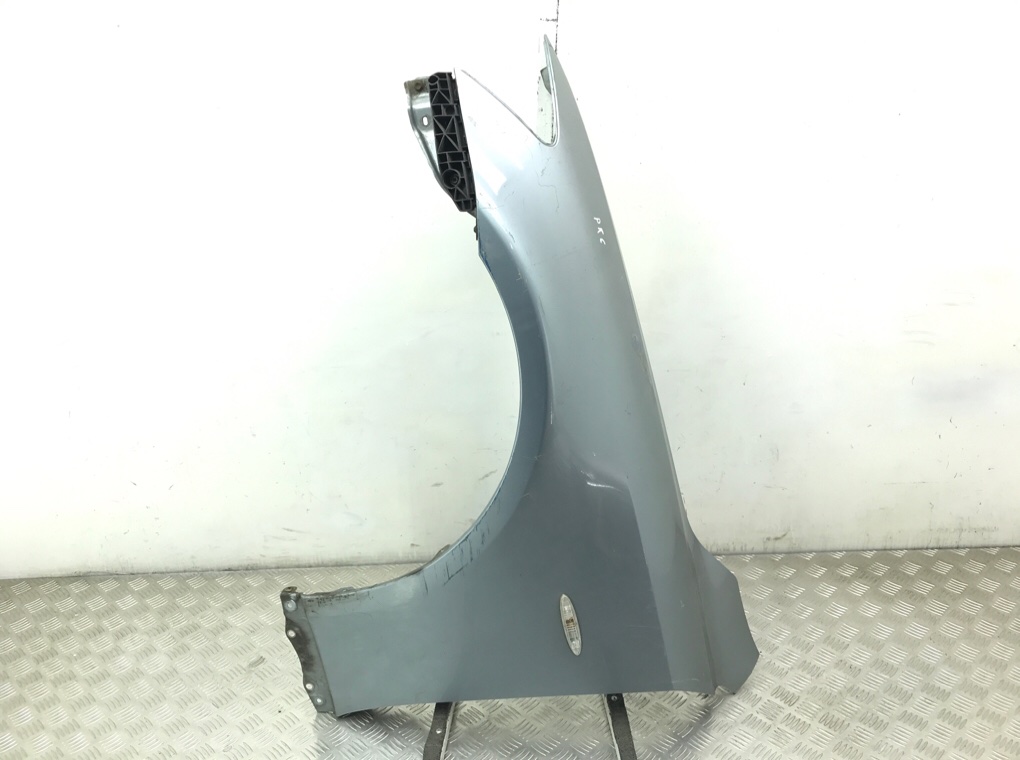 Крыло переднее левое бу для Lexus IS 2 2.5 i, 2005 г.