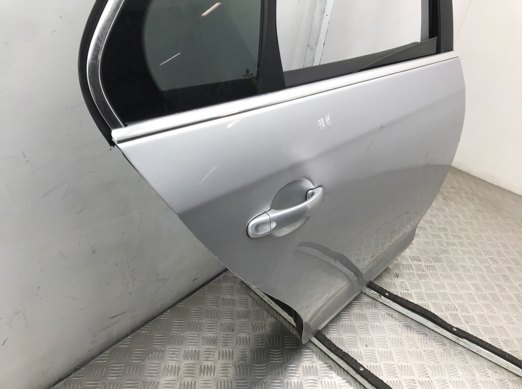 Дверь задняя правая бу для Volkswagen Jetta 5 2.0 TDi,  2009 г.