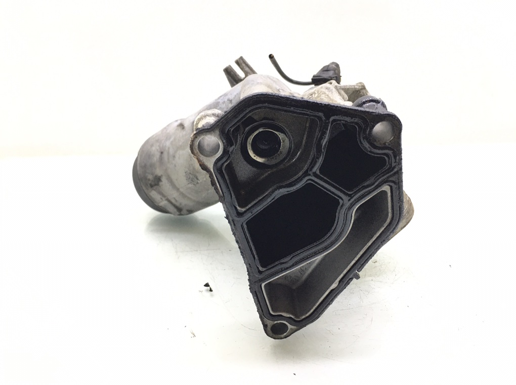 Корпус масляного фильтра бу для BMW 3 E90/E91/E92/E93 2.0 TD,  2005 г.