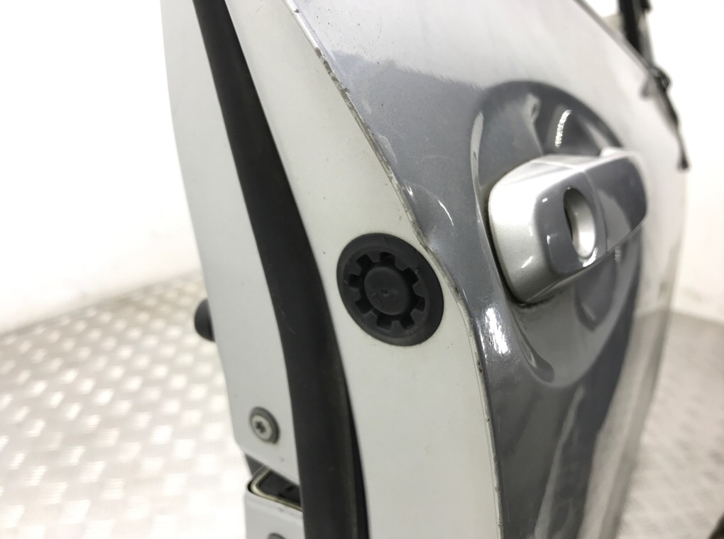 Дверь передняя правая бу для Toyota Yaris XP9 1.0 i,  2006 г.