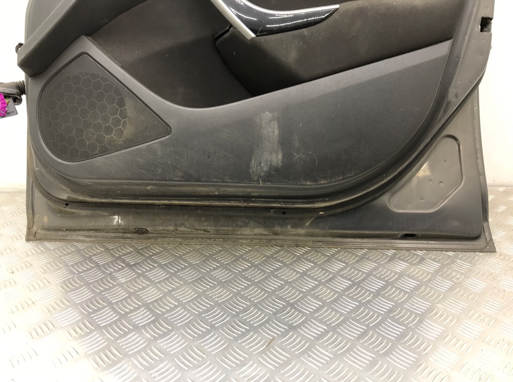 Дверь передняя правая бу для Opel Astra J 1.7 CDTi,  2013 г.