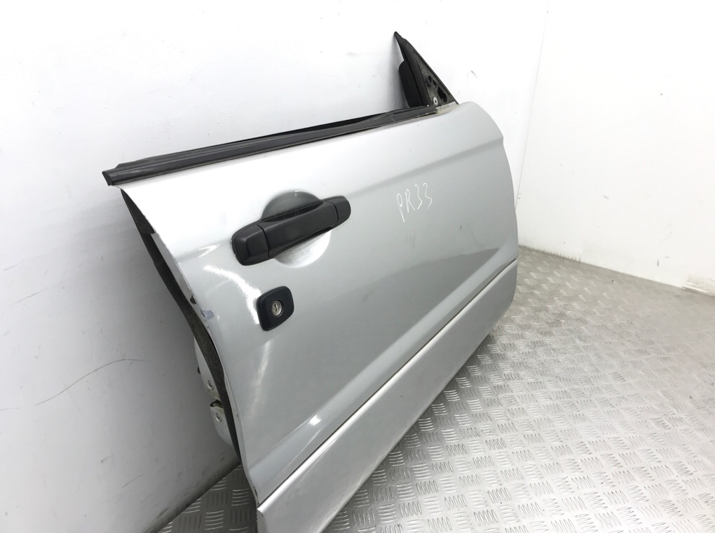 Дверь передняя правая бу для Subaru Forester 2 2.0 i, 2007 г. Дверь передняя правая бу для Subaru Forester 2 2.0 i, 2007 г.