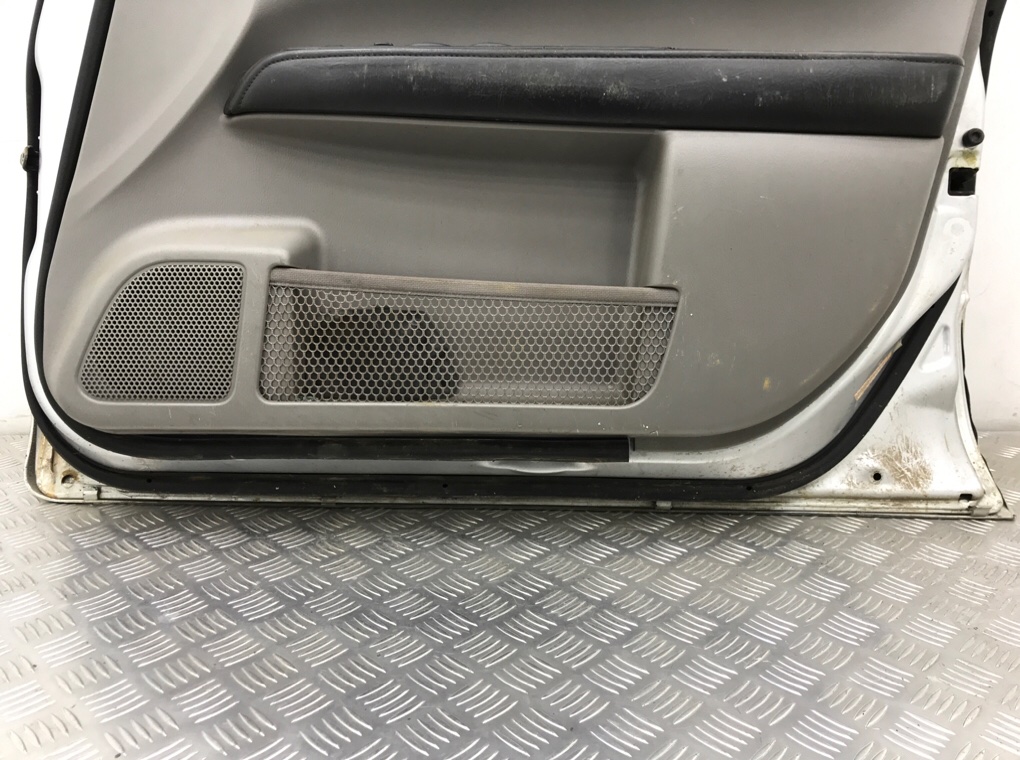 Дверь передняя правая бу для Subaru Forester 2 2.0 i, 2007 г. Дверь передняя правая бу для Subaru Forester 2 2.0 i, 2007 г.