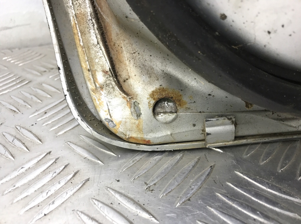 Дверь передняя правая бу для Subaru Forester 2 2.0 i, 2007 г. Дверь передняя правая бу для Subaru Forester 2 2.0 i, 2007 г.