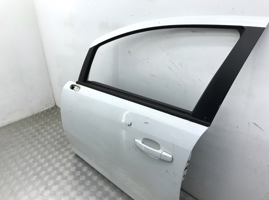 Дверь передняя левая бу для Opel Corsa D 1.2 i, 2011 г. Дверь передняя левая бу для Opel Corsa D 1.2 i, 2011 г.