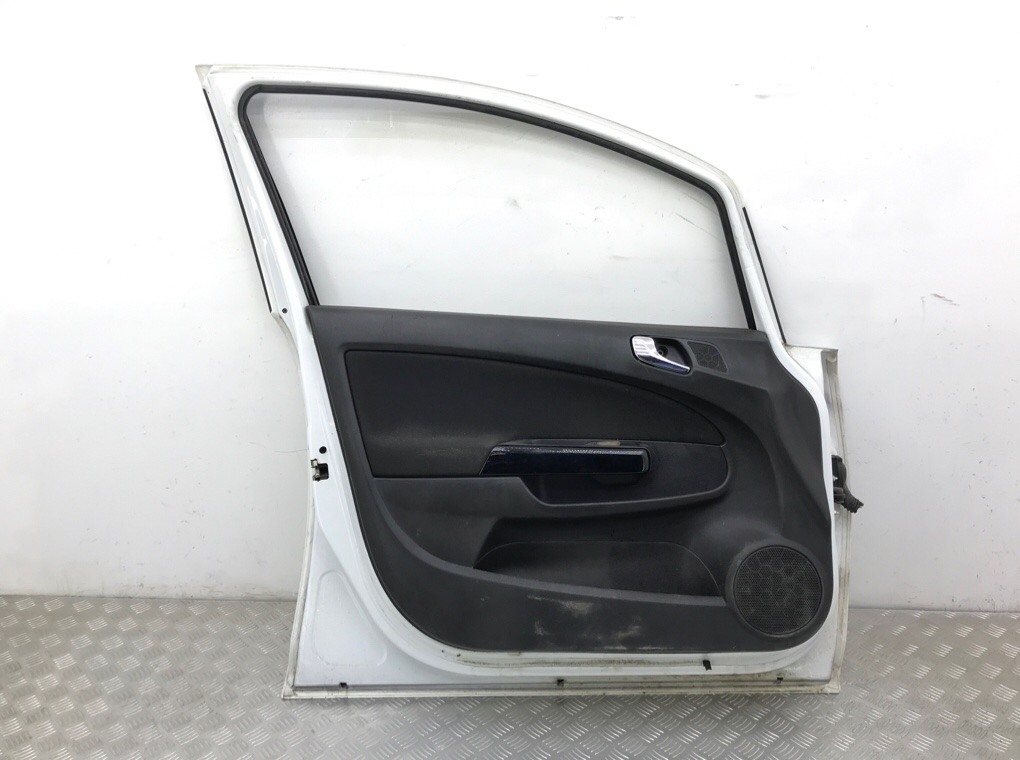 Дверь передняя левая бу для Opel Corsa D 1.2 i, 2011 г. Дверь передняя левая бу для Opel Corsa D 1.2 i, 2011 г.